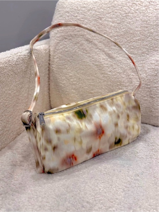 BAGGU Handbags - BAGGU abstract floral loaf bag